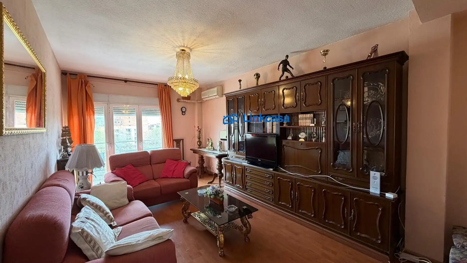 Sala d'estar de Pis en venda en  Madrid Capital amb Jardí privat, Terrassa i Piscina comunitària