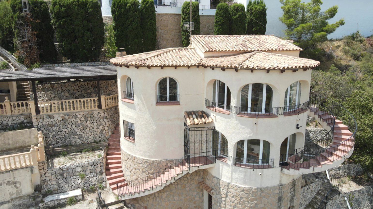 Vista exterior de Casa o xalet en venda en Calpe / Calp amb Aire condicionat, Calefacció i Jardí privat