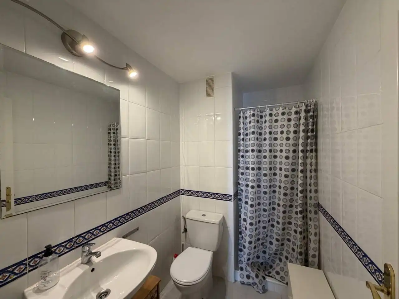 Bathroom of Flat for rent in Lo Cea