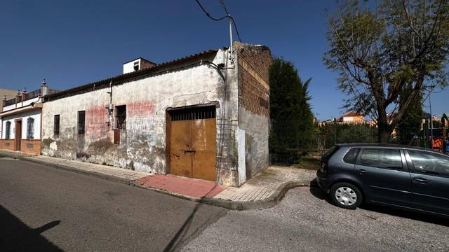 Nave industrial en Venta en Gines