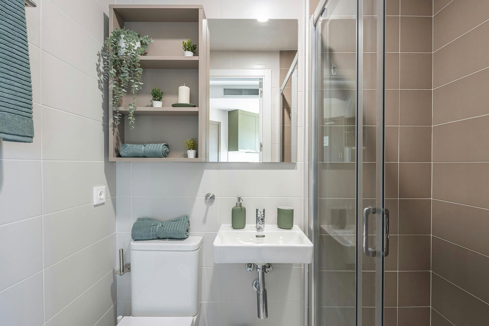 Bathroom of Flat to rent in  Sevilla Capital  with Air Conditioner, Heating and Furnished