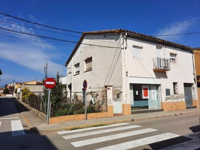 Vista exterior de Casa o xalet en venda en Vilobí d'Onyar amb Jardí privat i Traster