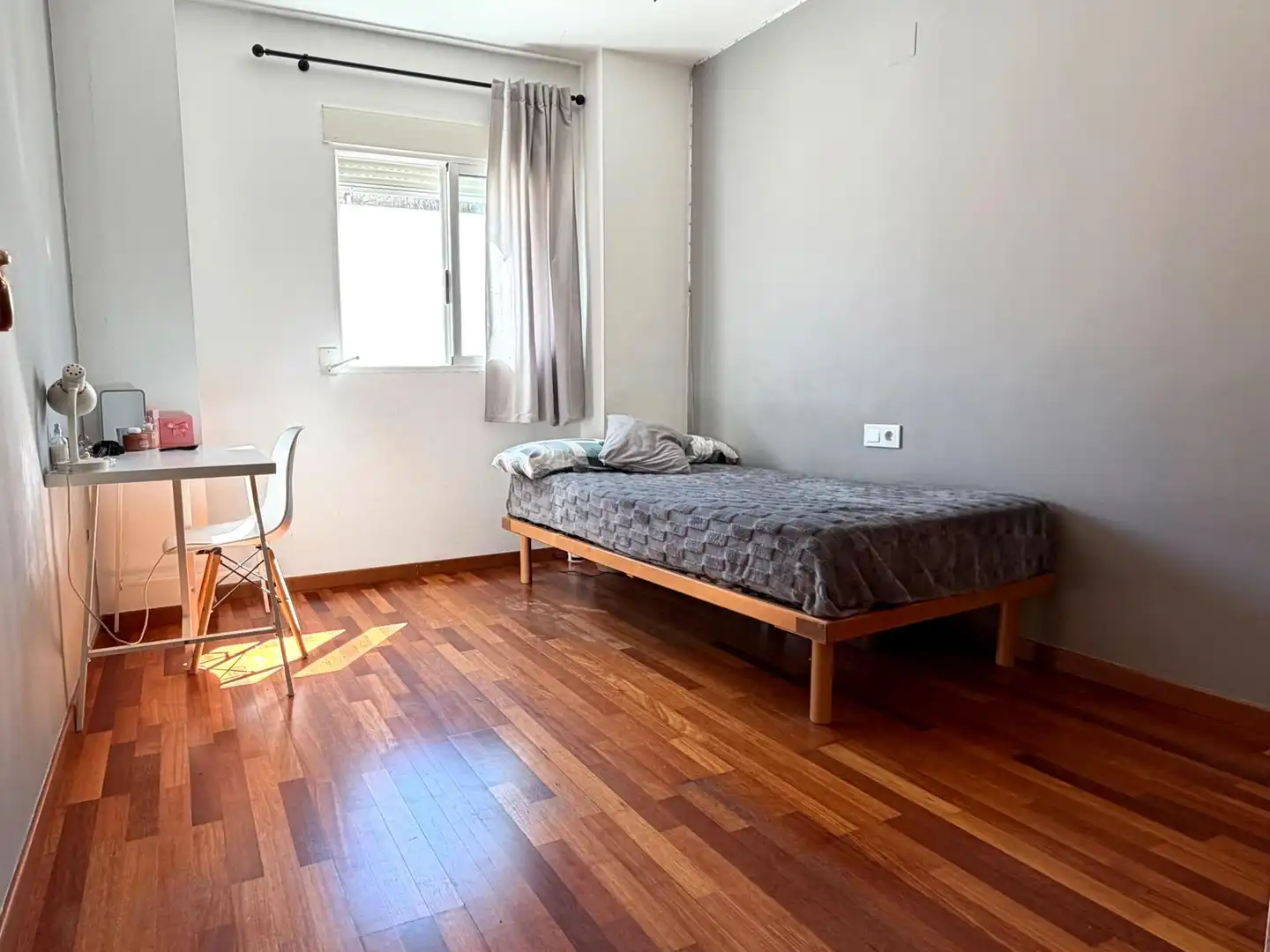 Bedroom of Attic for sale in Burjassot  with Air Conditioner, Heating and Terrace