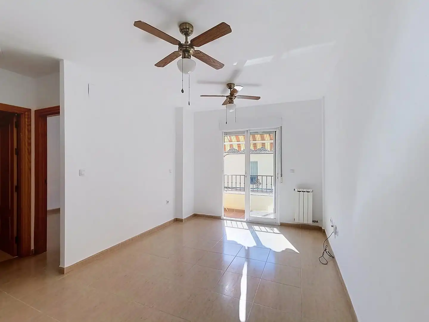 Habitación de Piso de alquiler en Churriana de la Vega con Calefacción y Balcón