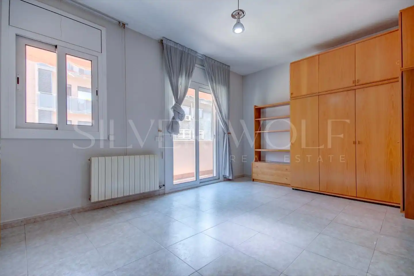 Habitación de Casa adosada en venta en El Prat de Llobregat con Aire acondicionado, Calefacción y Terraza