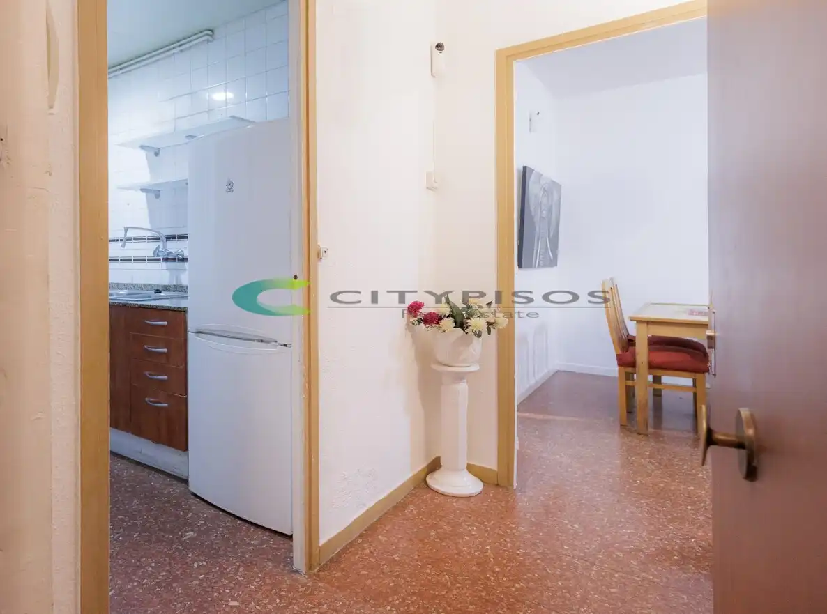 Kitchen of Flat for sale in Barcelona  with Heating, Oven and Balcony