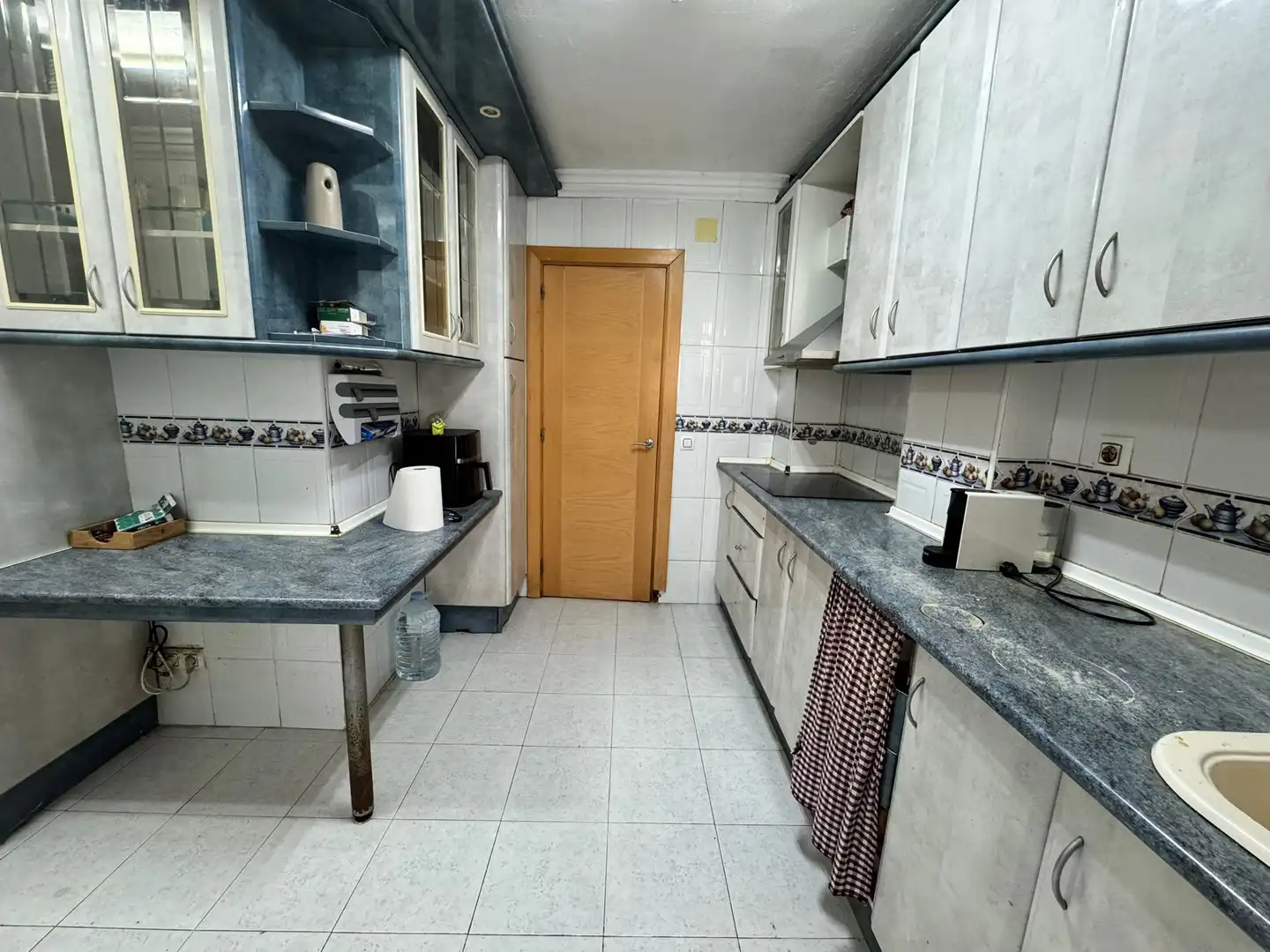 Cocina de Piso en venta en L'Hospitalet de Llobregat con Balcón