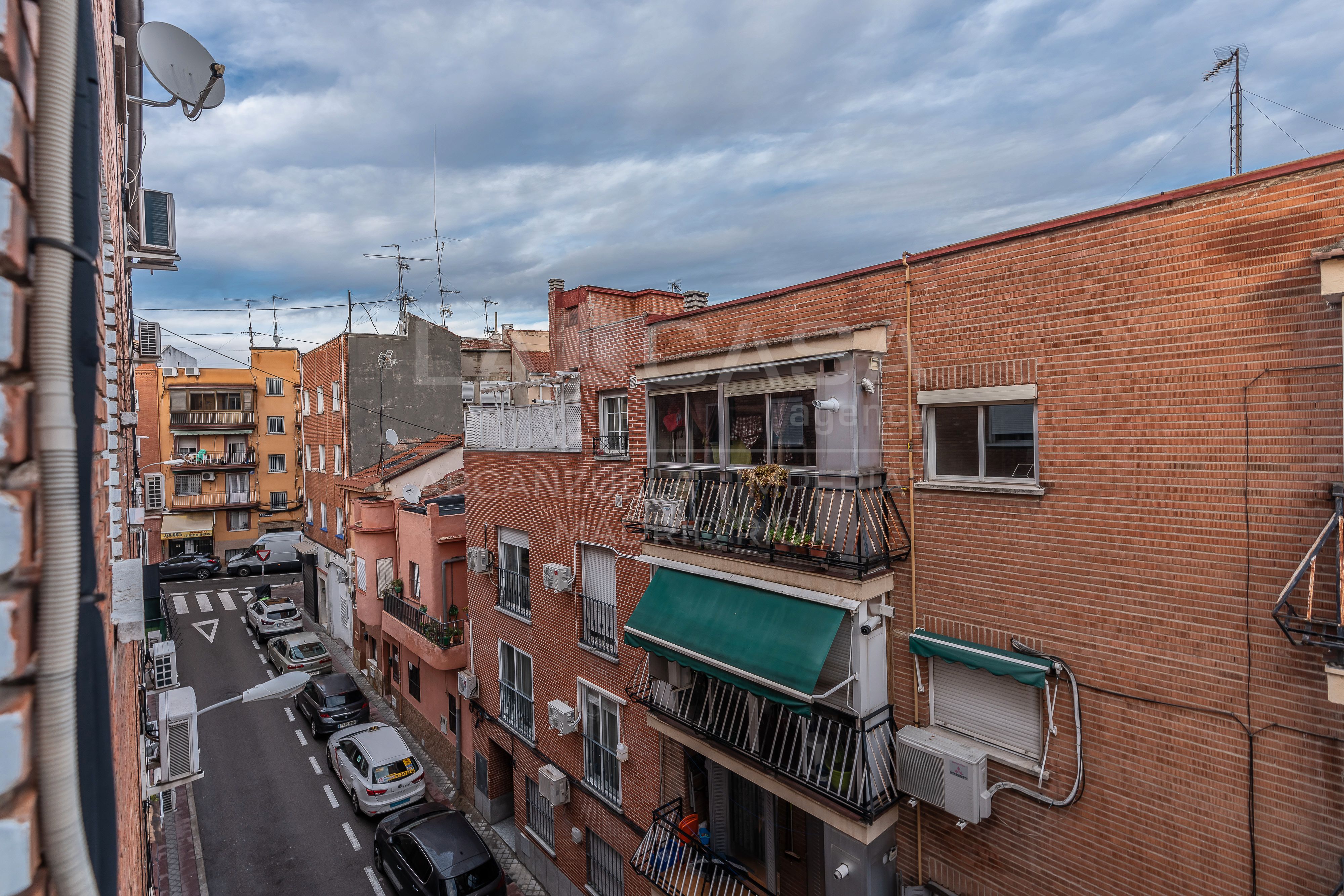 Exterior view of Flat for sale in  Madrid Capital  with Air Conditioner and Heating