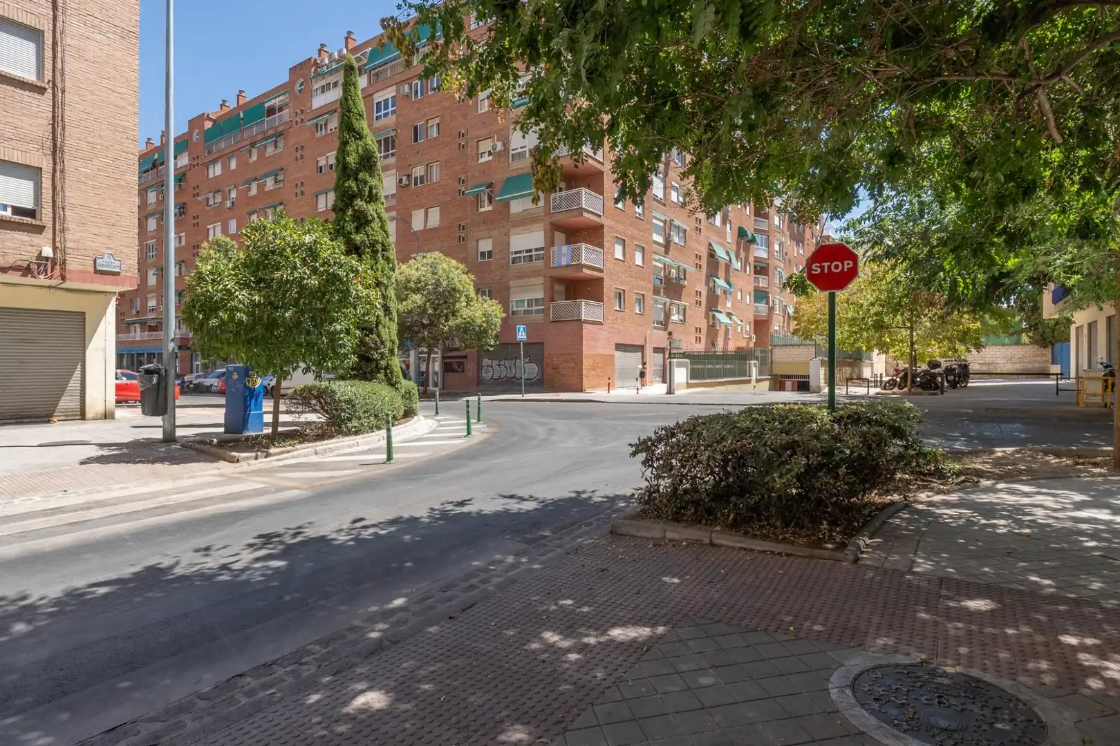 Außenansicht von Wohnung zur Miete in Granada mit Heizung und Möbliert