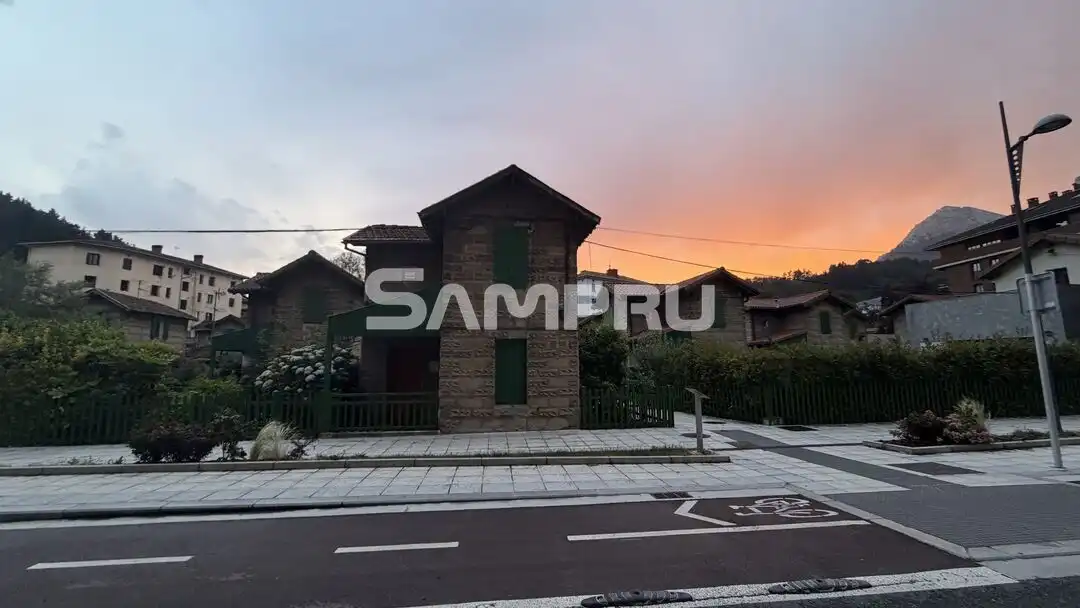 Vista exterior de Casa o chalet en venta en Arrasate / Mondragón con Calefacción y Jardín privado