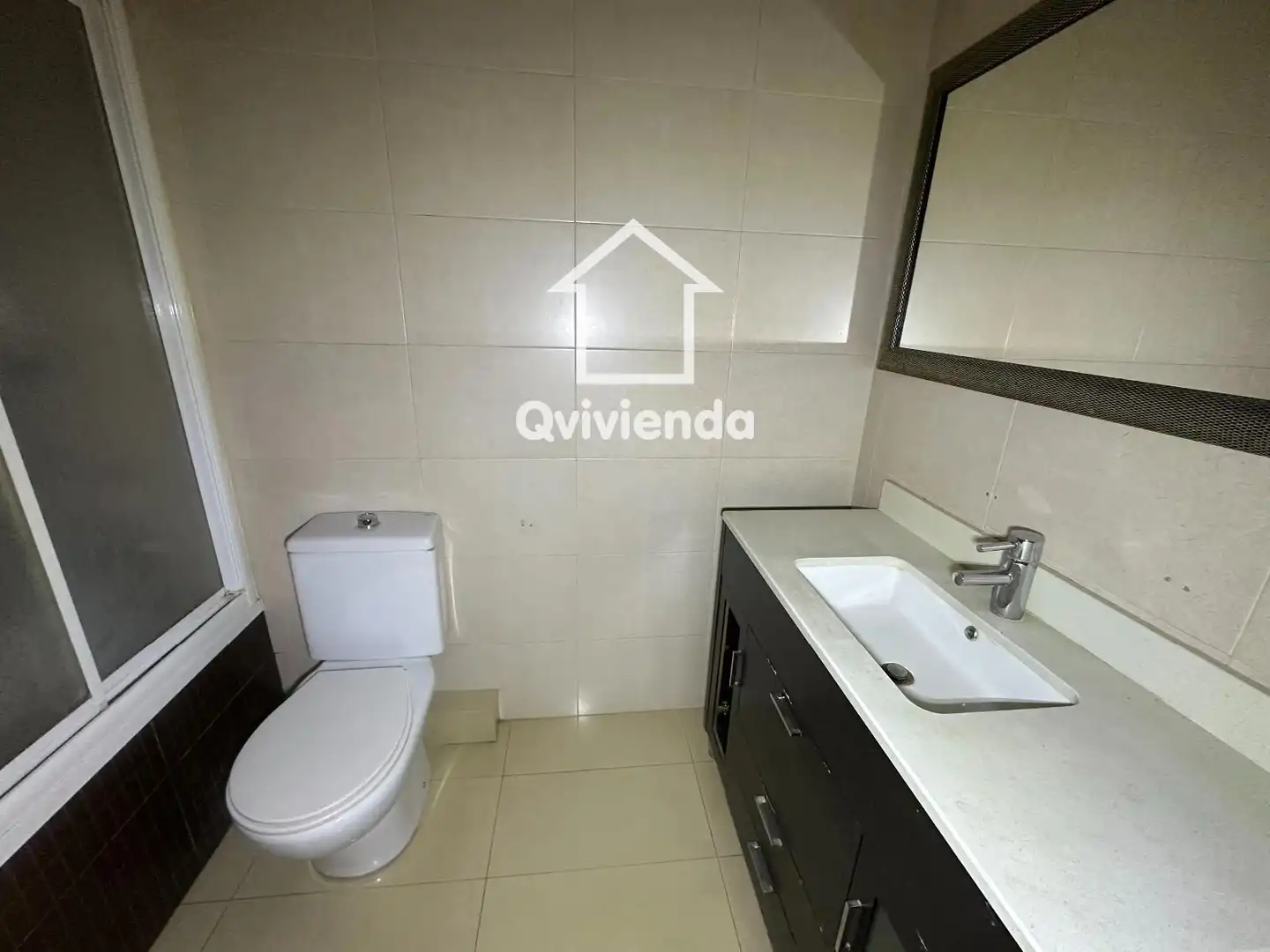 Bathroom of Flat for sale in Sabadell  with Terrace