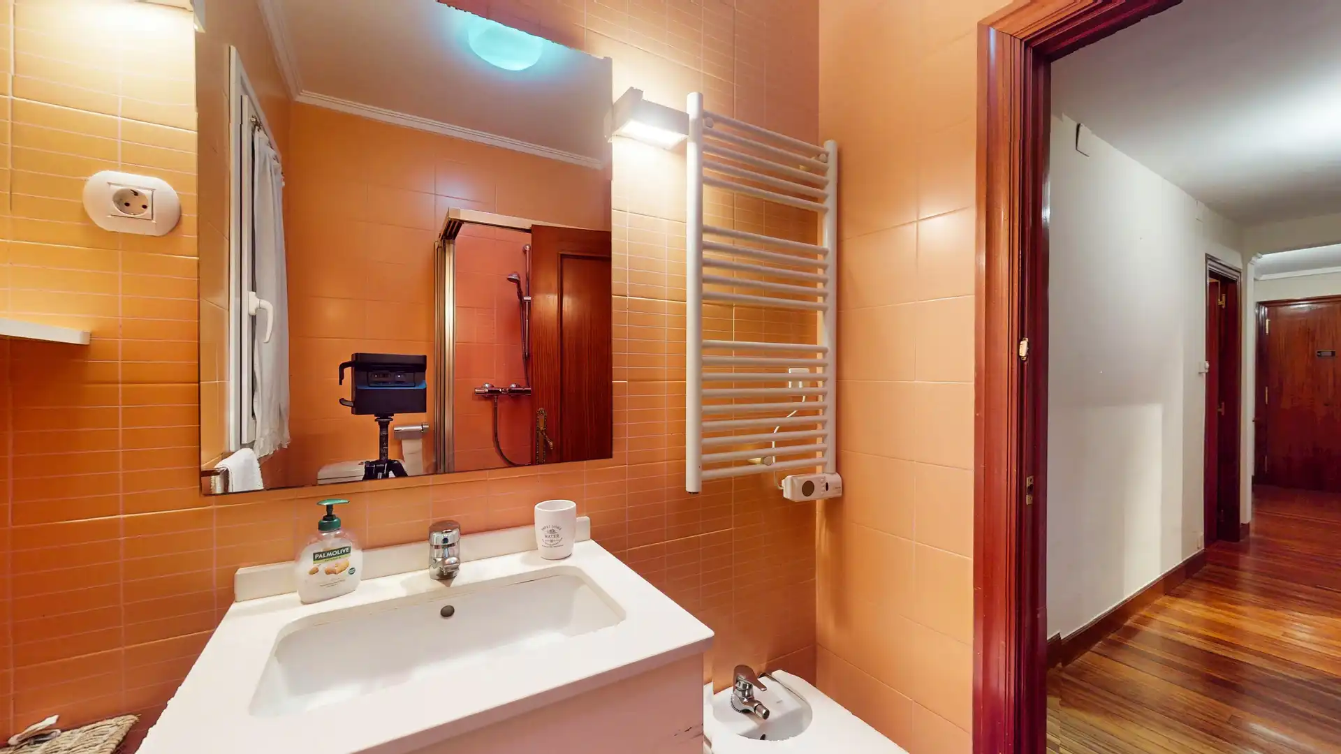Bathroom of Flat for sale in Bilbao 