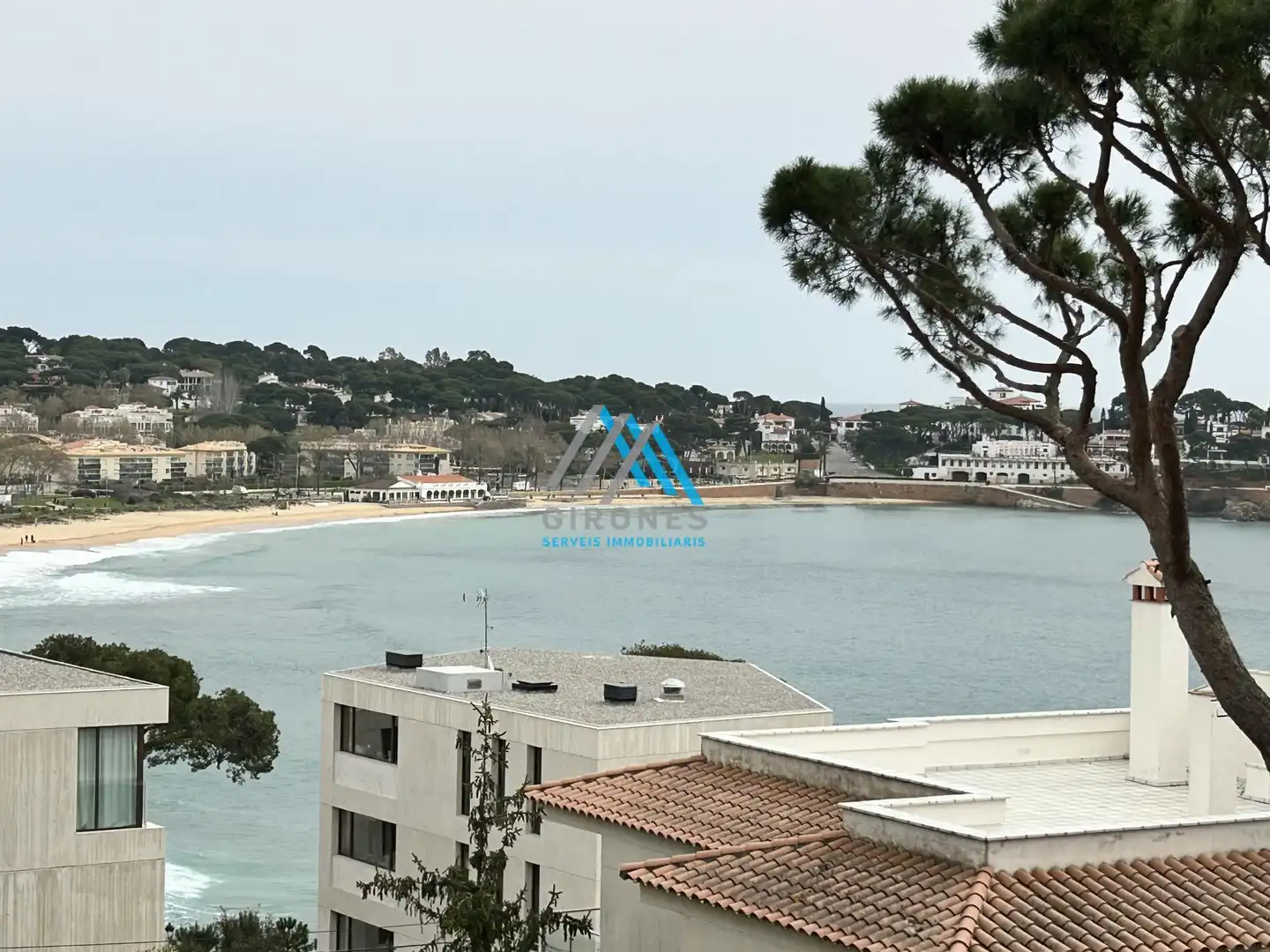 Vista exterior de Apartament de lloguer en Sant Feliu de Guíxols amb Calefacció, Terrassa i Alarma