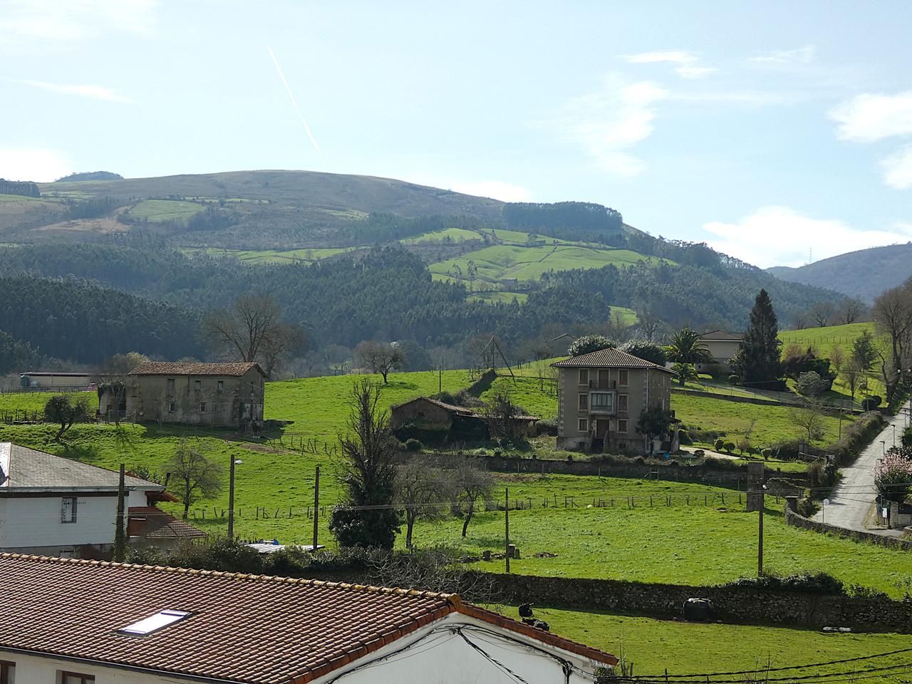 Vista exterior de Piso en venta en Guriezo con Calefacción y Balcón