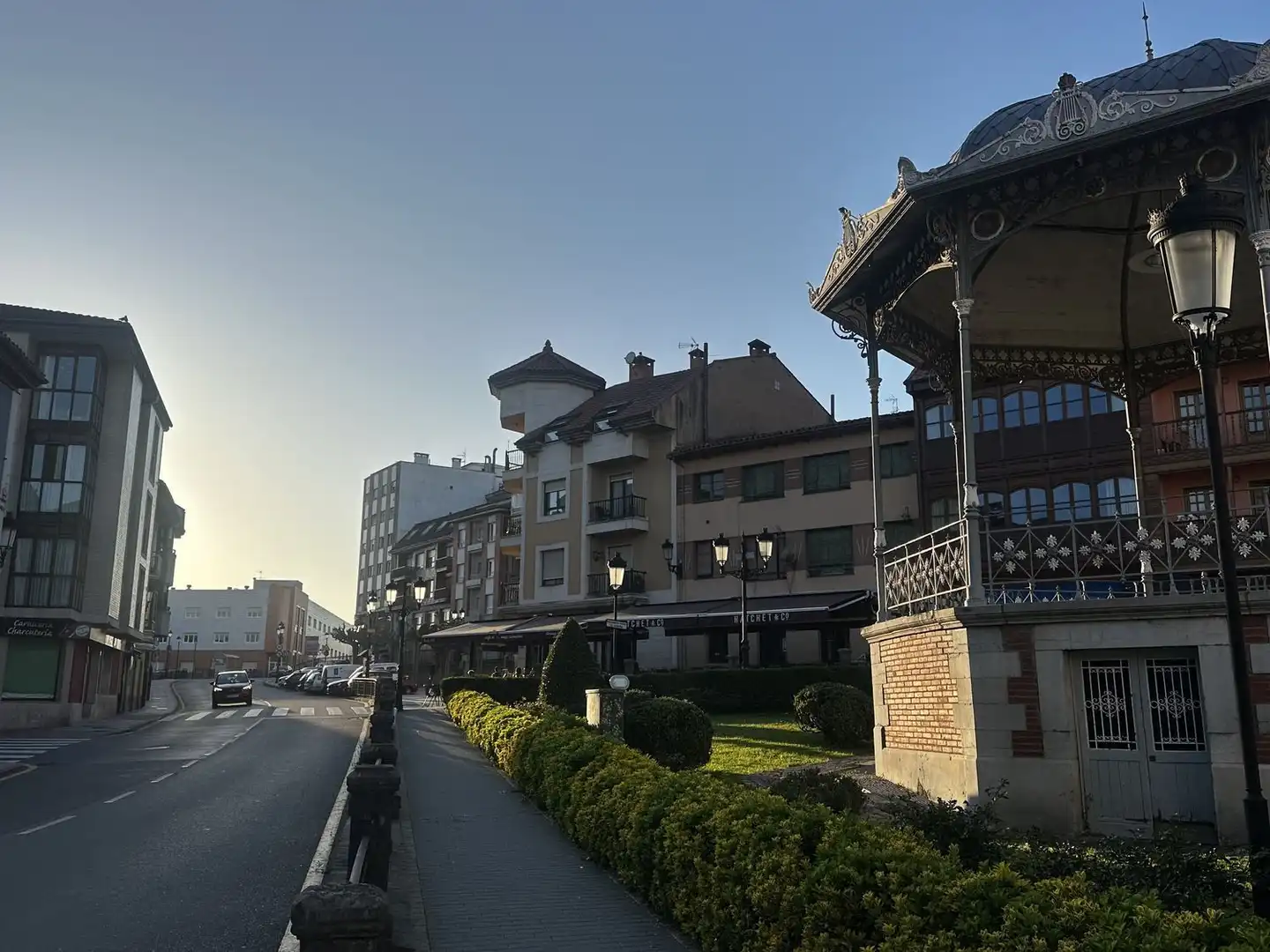 Vista exterior de Casa o chalet en venta en Noreña con Calefacción y Piscina