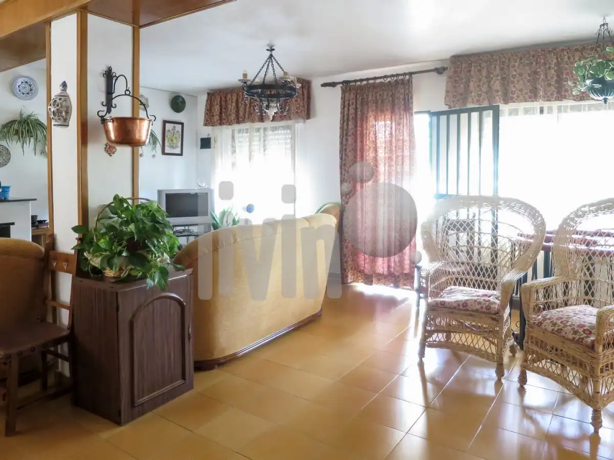 Sala d'estar de Casa o xalet en venda en Jaén