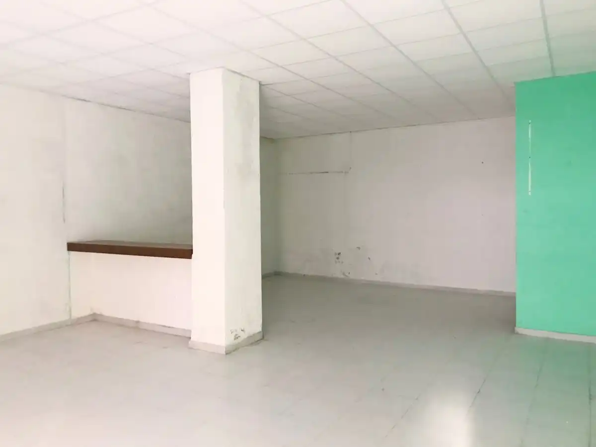 Business premises for sale in Carrer de Barcelona, imagen 2