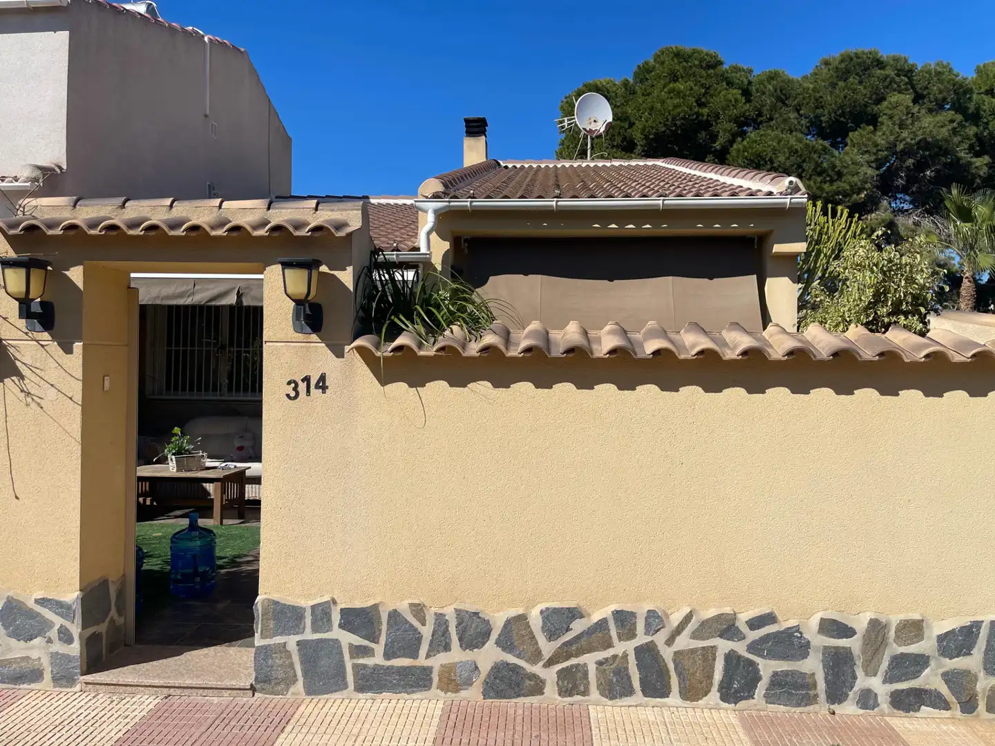 Vista exterior de Casa o chalet en venta en Torrevieja con Aire acondicionado, Calefacción y Terraza