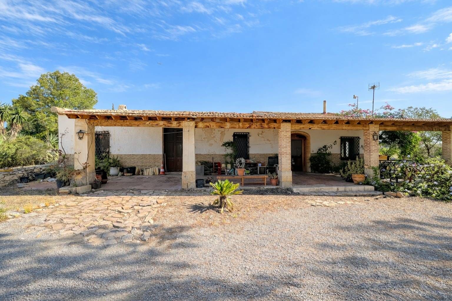 Vista exterior de Casa o xalet en venda en Elche / Elx amb Jardí privat i Terrassa