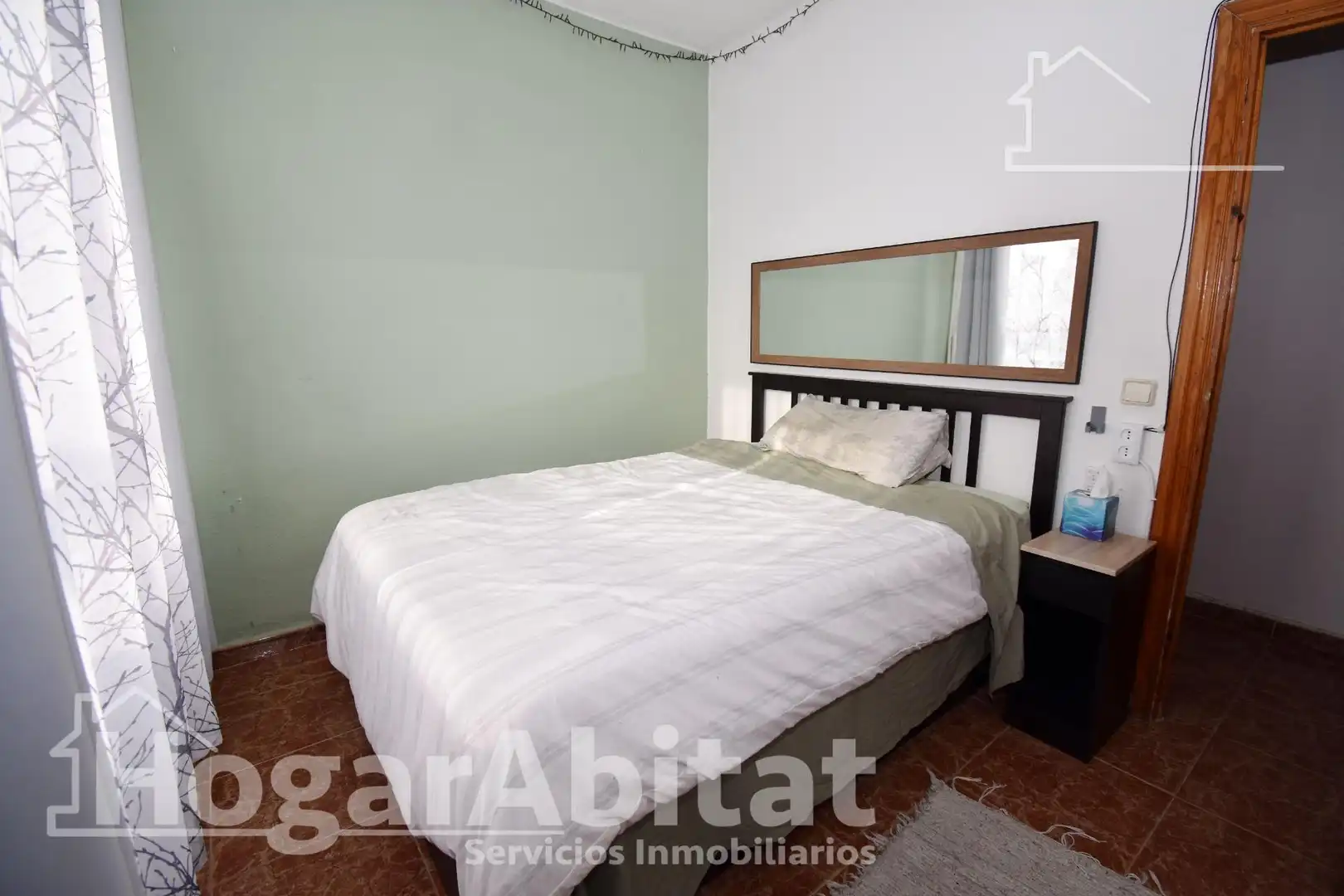 Bedroom of Flat for sale in Valencia