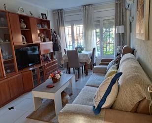 Sala d'estar de Casa adosada en venda en Vallbona d'Anoia amb Aire condicionat, Calefacció i Jardí privat
