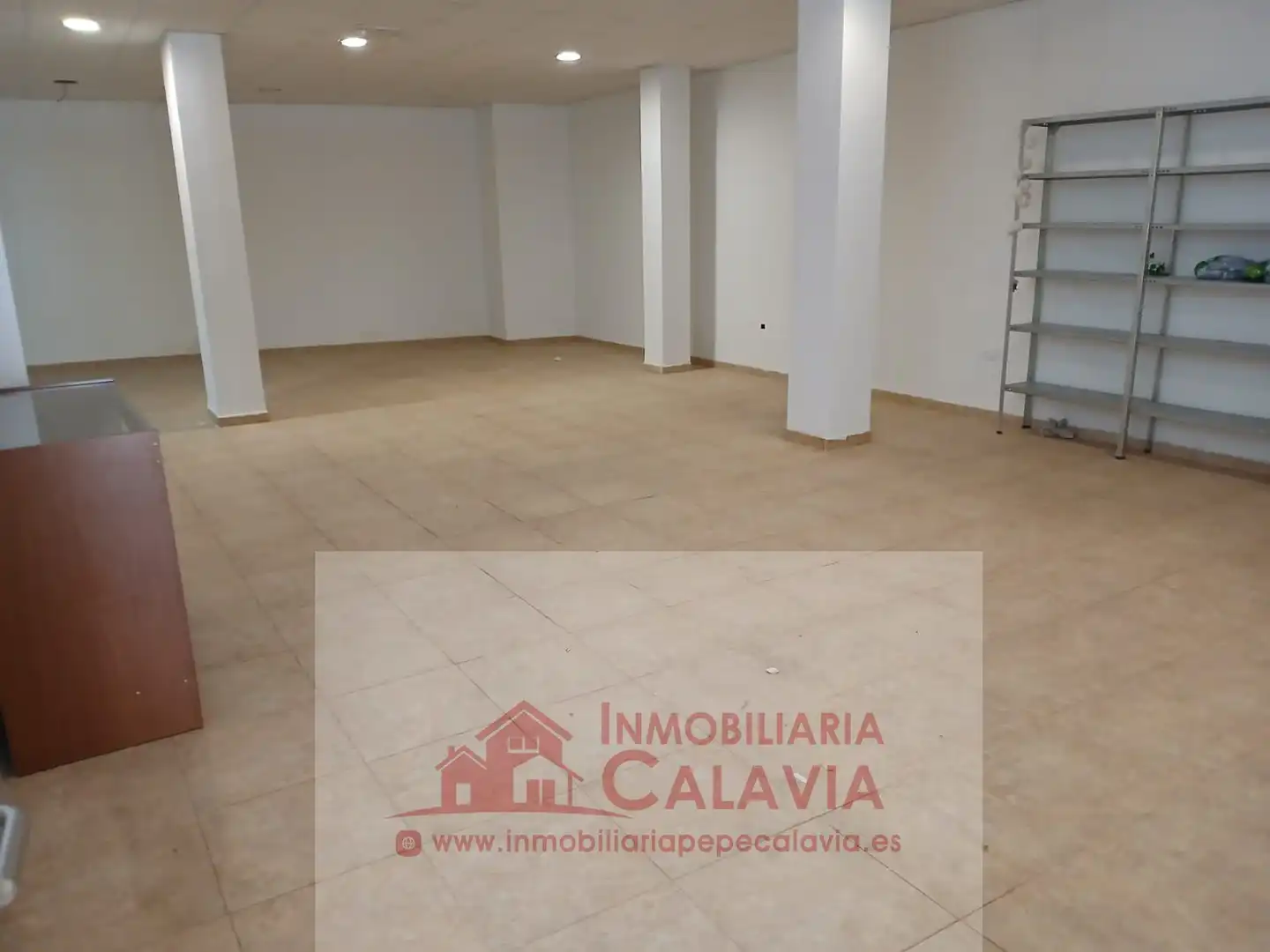 Local commercial à louer à Baeza, imagen 2