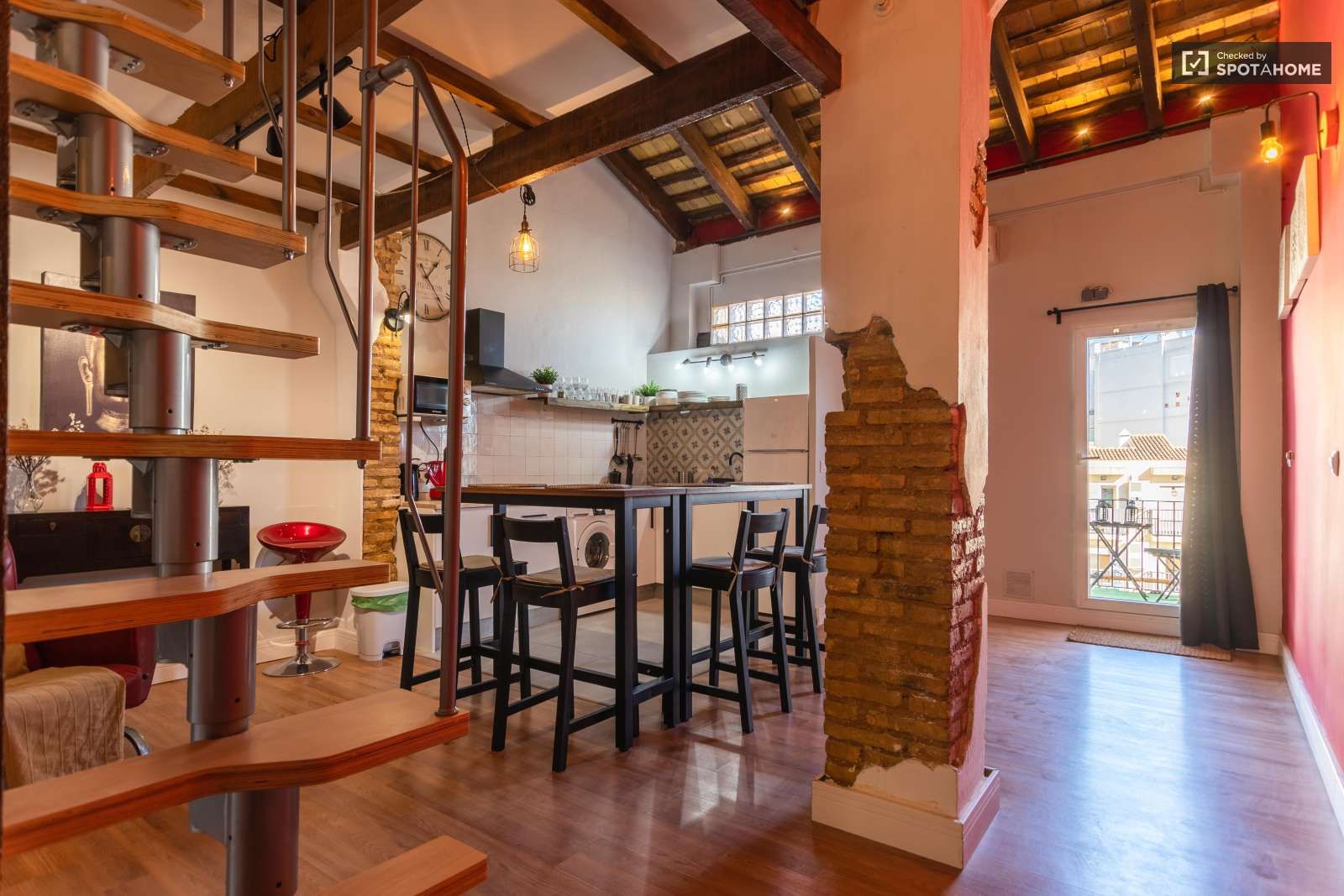 Apartament per a compartir a Russafa