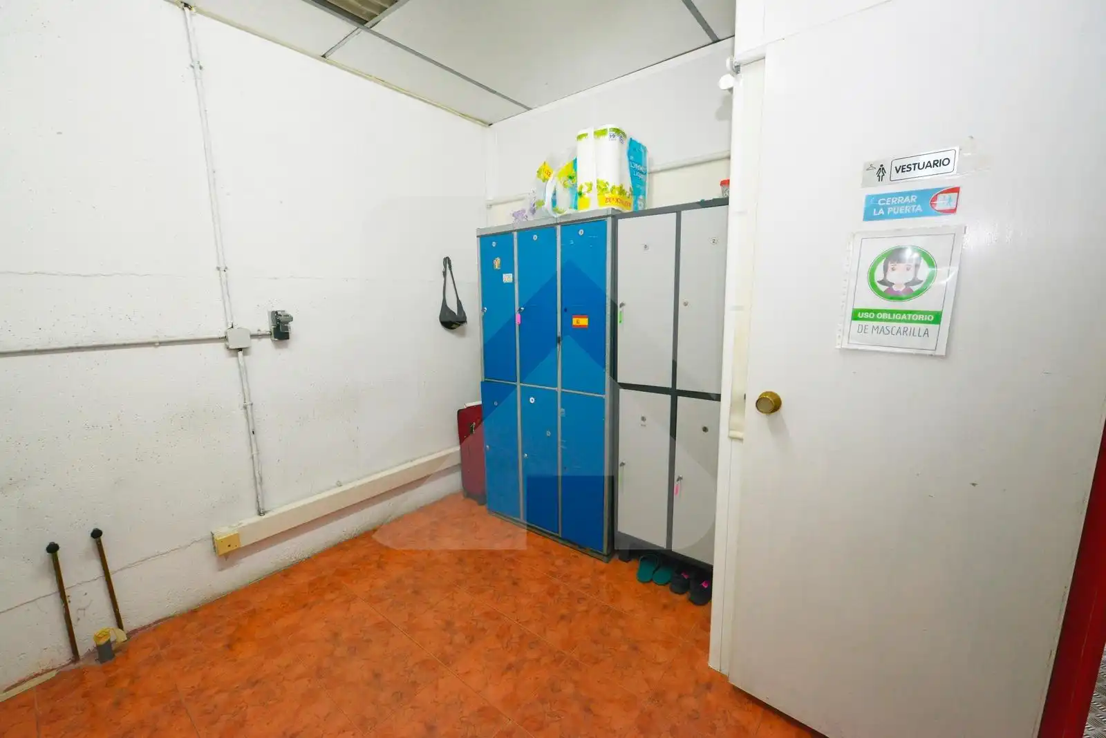 Nave industrial en venta en Calle ISAAC PERAL, Altos del Olivar - El Caracol