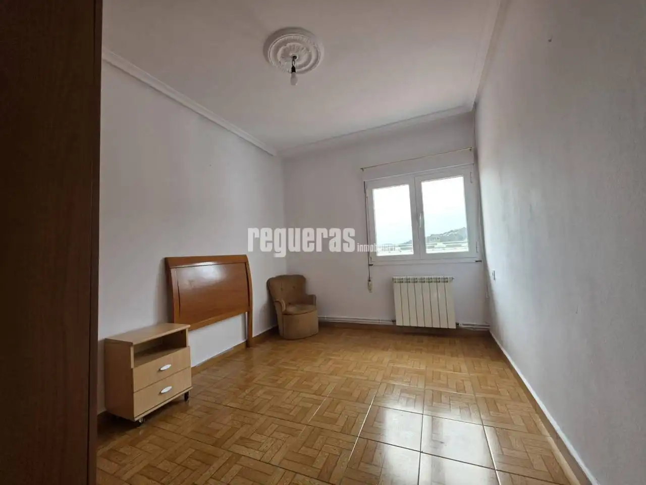 Bedroom of Flat for sale in Castrillón  with Heating