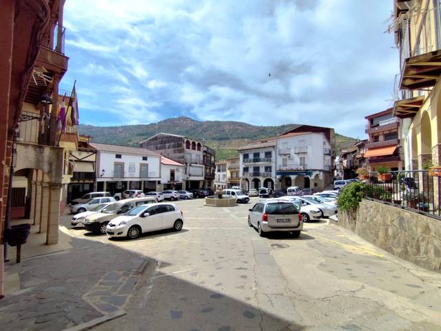 Casa adosada en Venta en Casar de Palomero