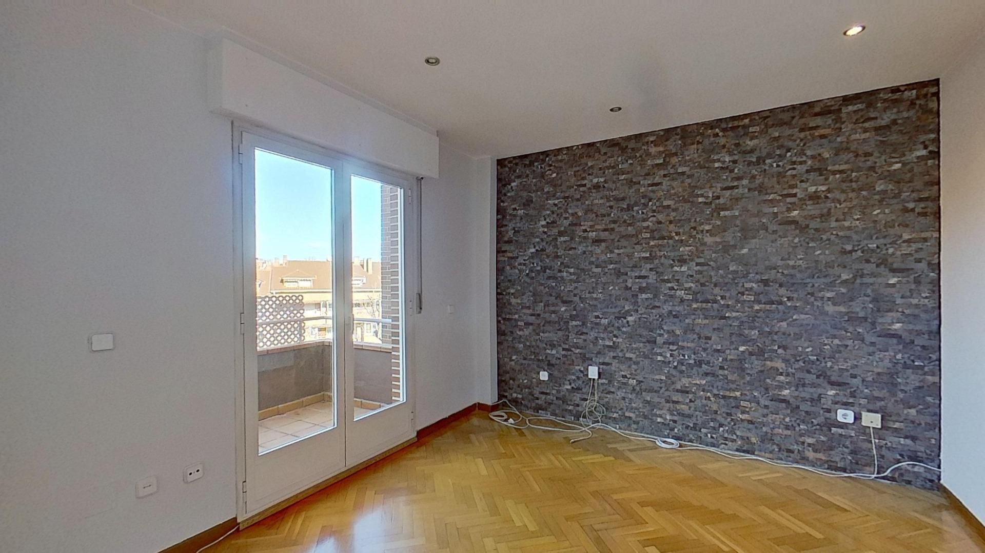 Dúplex de alquiler en Calle ALONDRA, Sevilla la Nueva