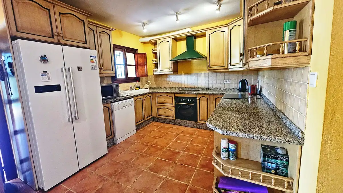Cocina de Finca rústica en venta en Cortegana con Jardín privado, Terraza y Piscina