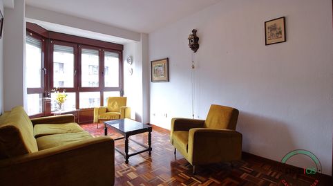 Foto 2 de Piso en venta en Gijón - Av Torcuato Fdez. Miranda, 2, El Bibio - Parque, Gijón
