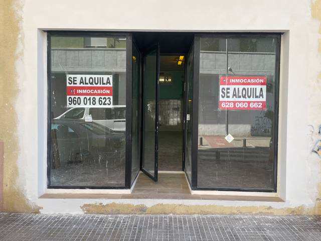Local comercial en Alquiler en Carrer Gabriel Miró en Plaza Elíptica - República Argentina