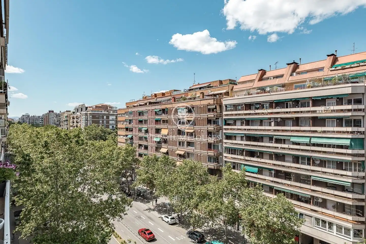 Vista exterior de Piso en venta en Barcelona con Aire acondicionado, Calefacción y Balcón