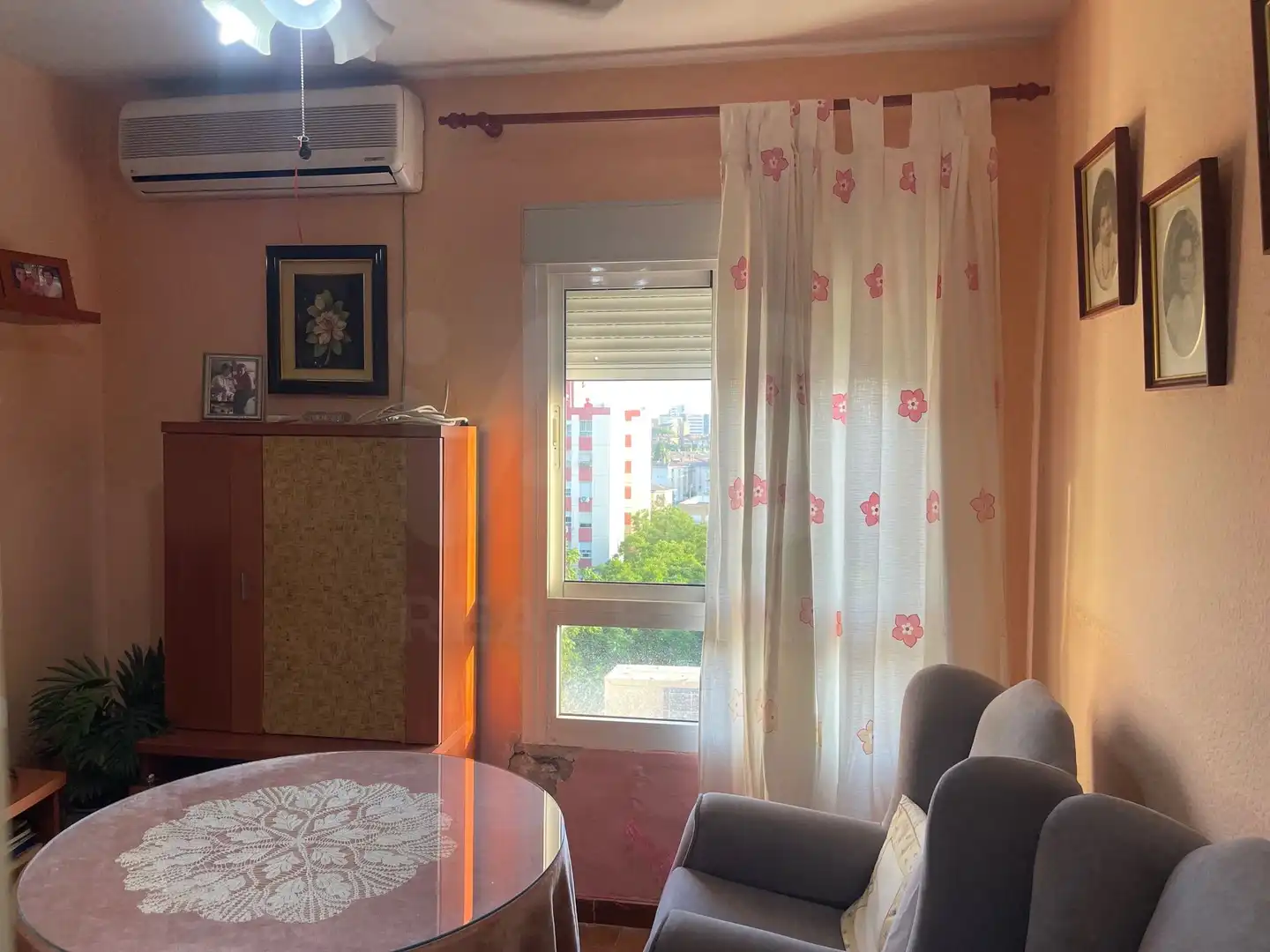 Dormitori de Pis en venda en Sevilla amb Aire condicionat i Terrassa