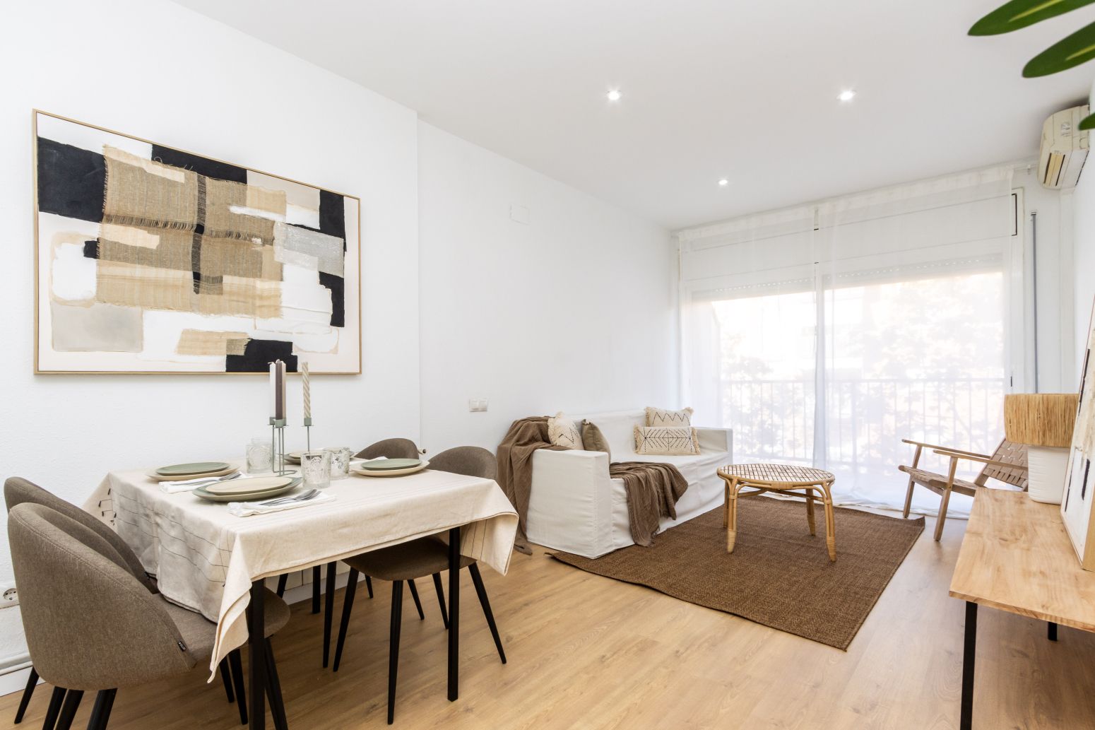 Living room of Flat for sale in Terrassa  with Air Conditioner, Heating and Private garden