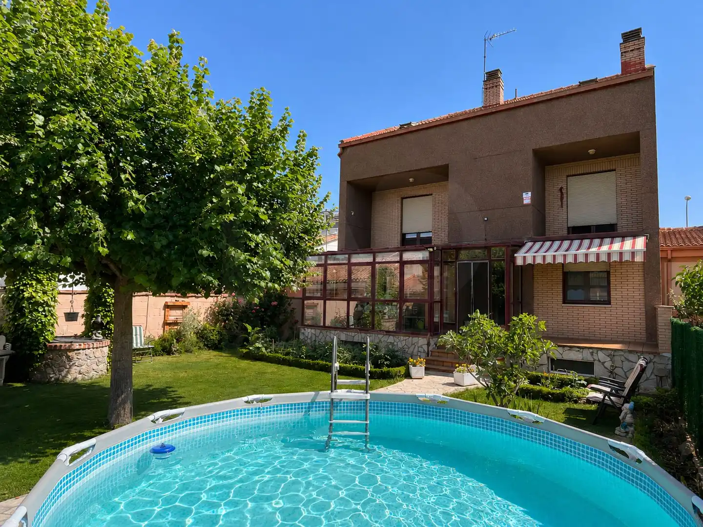 Piscina de Casa o chalet en venta en Burgos con Calefacción