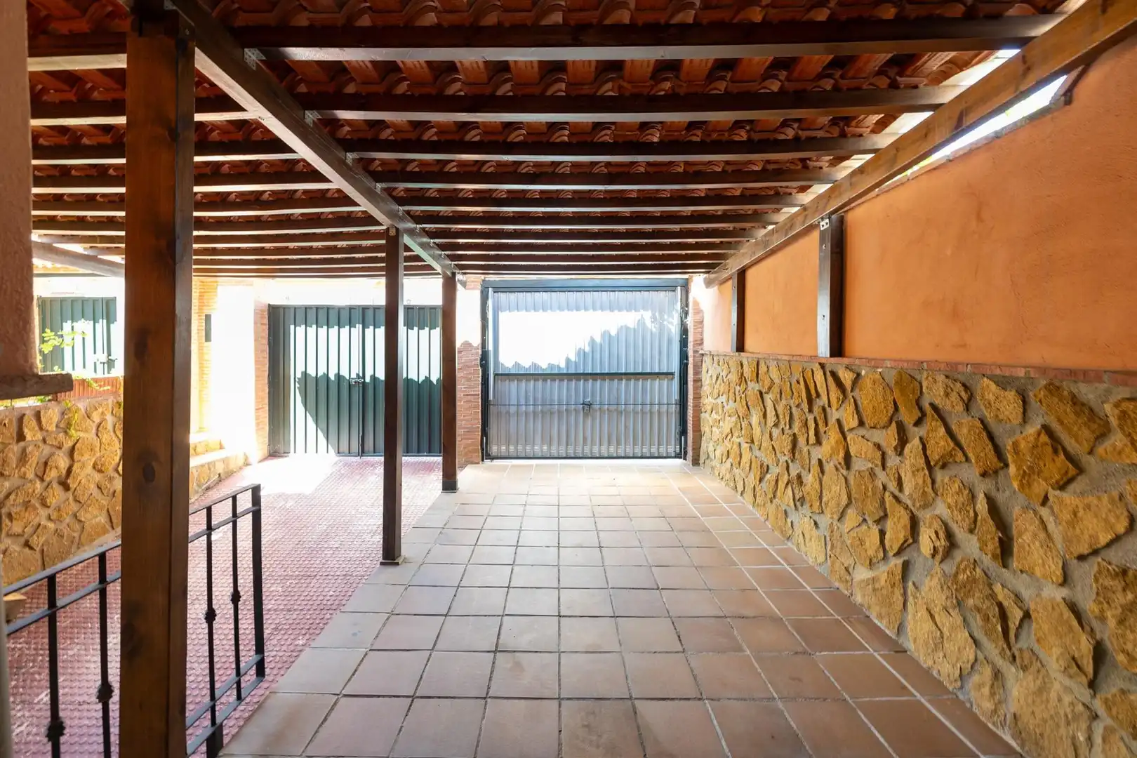 Terraza de Casa o chalet en venta en Cúllar Vega con Aire acondicionado, Calefacción y Jardín privado