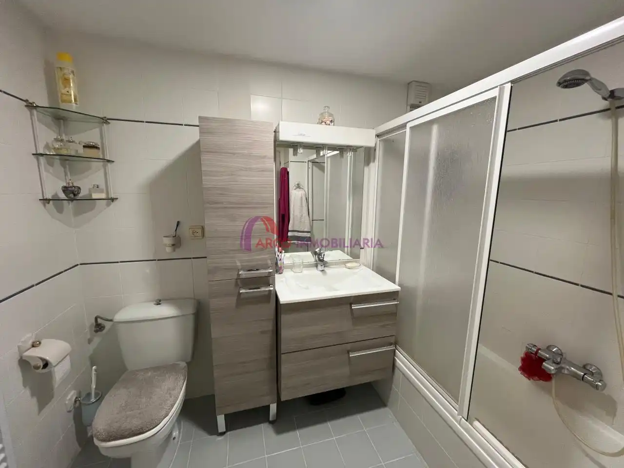 Bathroom of Detached homes for sale in Burgos  with Heating, Private garden and Parquet flooring