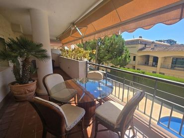 Apartament amb piscina en venda a Torrequebrada