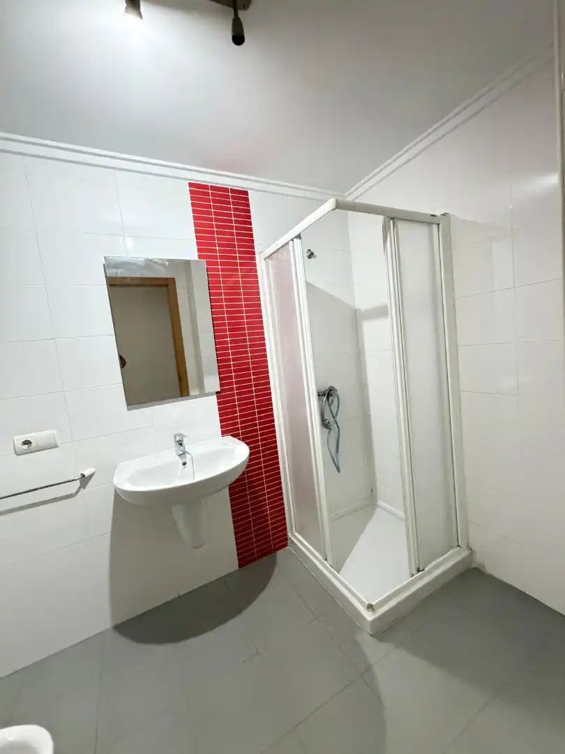 Baño de Piso de alquiler en Carlet con Aire acondicionado, Calefacción y Horno