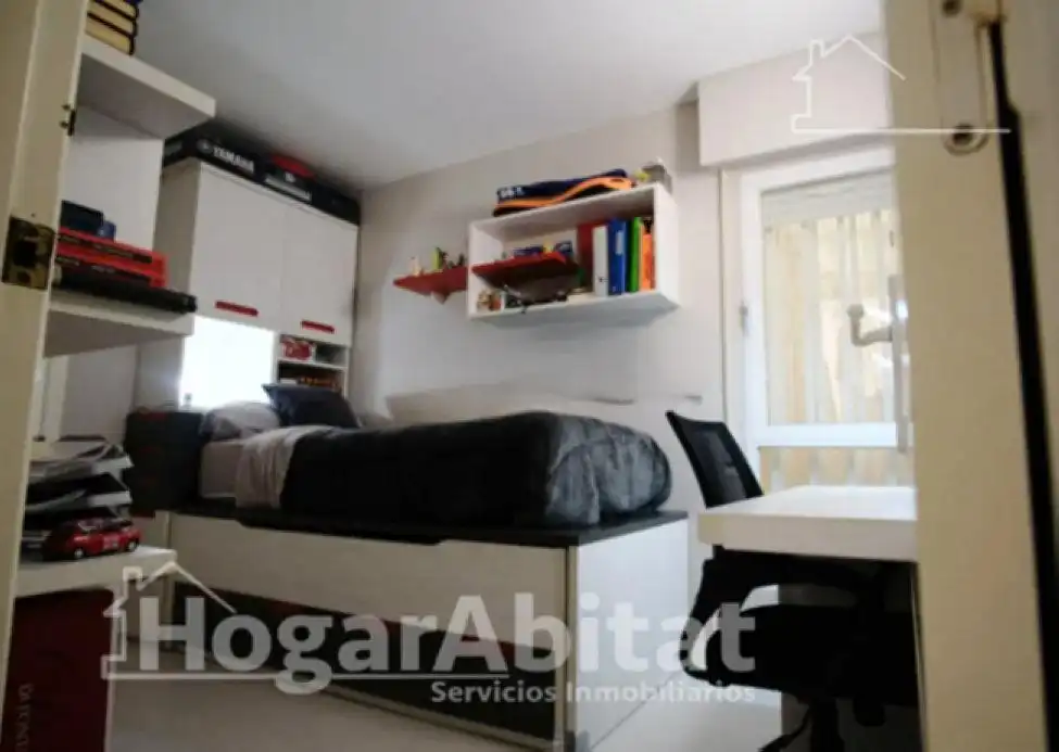 Habitación de Piso en venta en Valencia con Aire acondicionado, Calefacción y Terraza