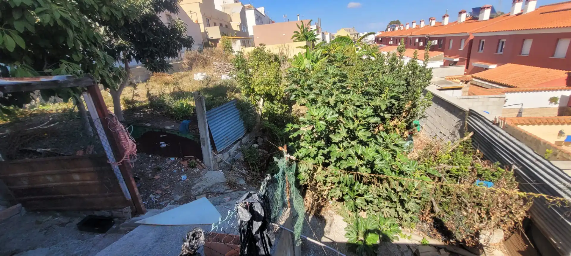 Houses for sale in Algeciras  with Private garden, Terrace and Balcony