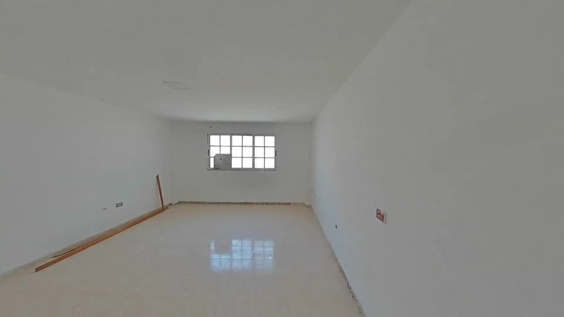 Piso en venta en Santa Lucía de Tirajana con Trastero, Horno y Balcón