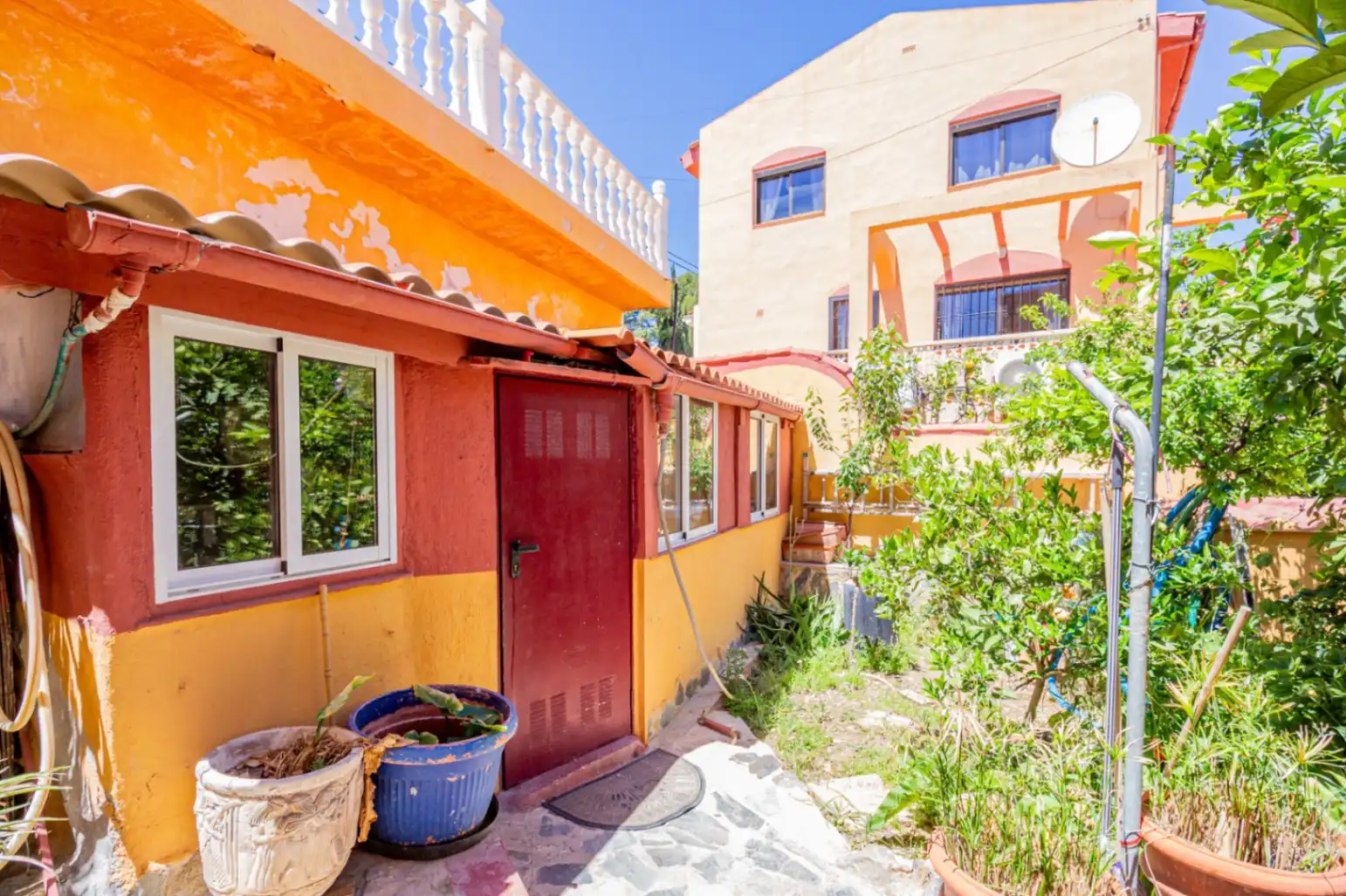 Vista exterior de Casa o chalet en venta en La Nucia con Aire acondicionado, Calefacción y Terraza