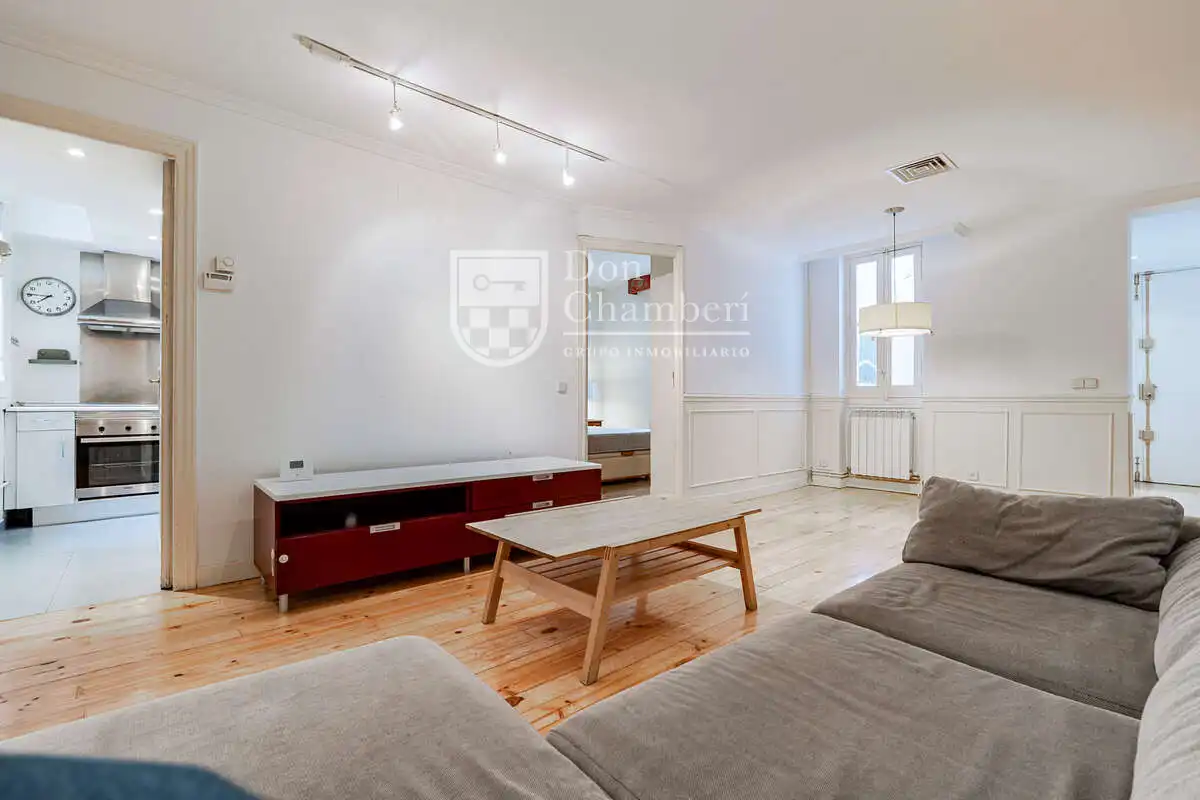 Living room of Flat for sale in Madrid  with Heating and Furnished