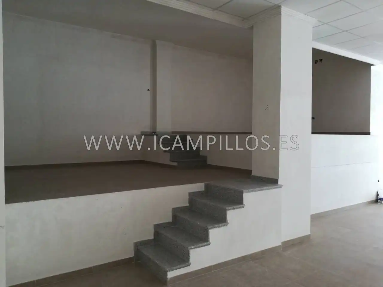 Local comercial en venda a Baena, imagen 5