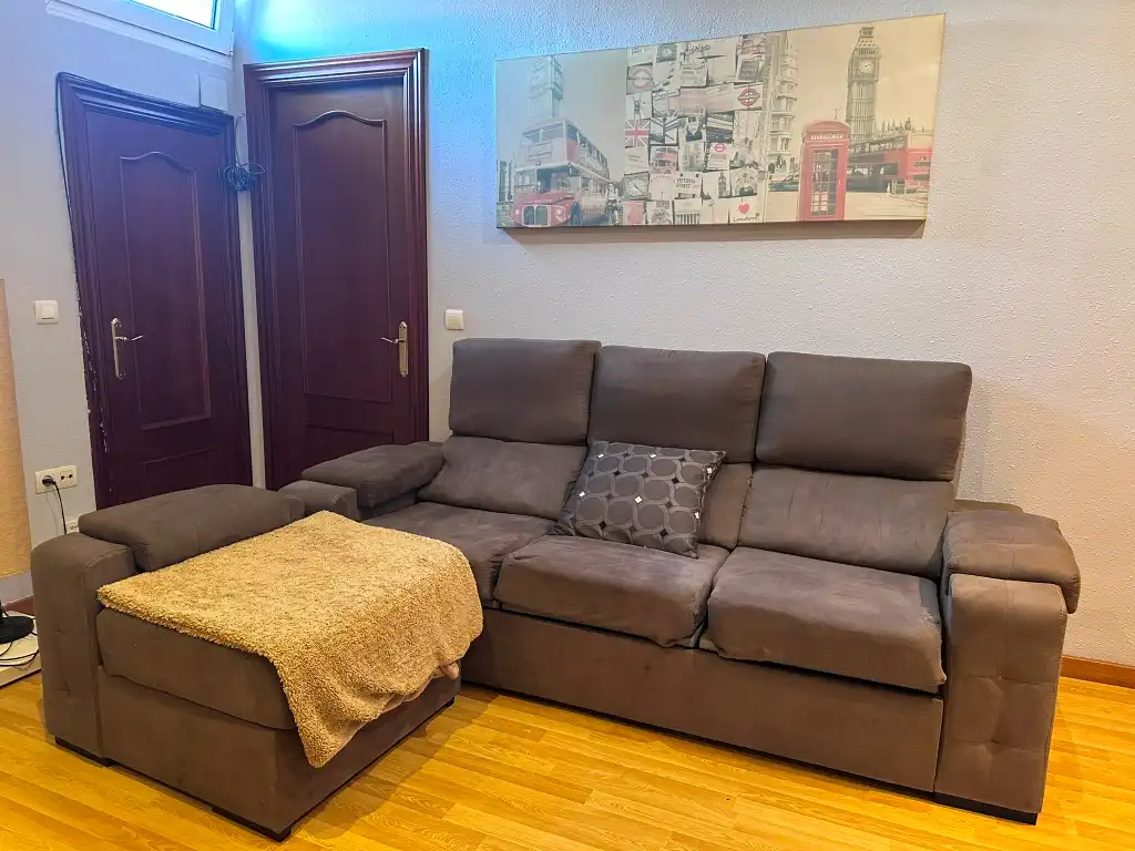 Sala de estar de Piso en venta en Gijón  con Parquet, Trastero y Amueblado