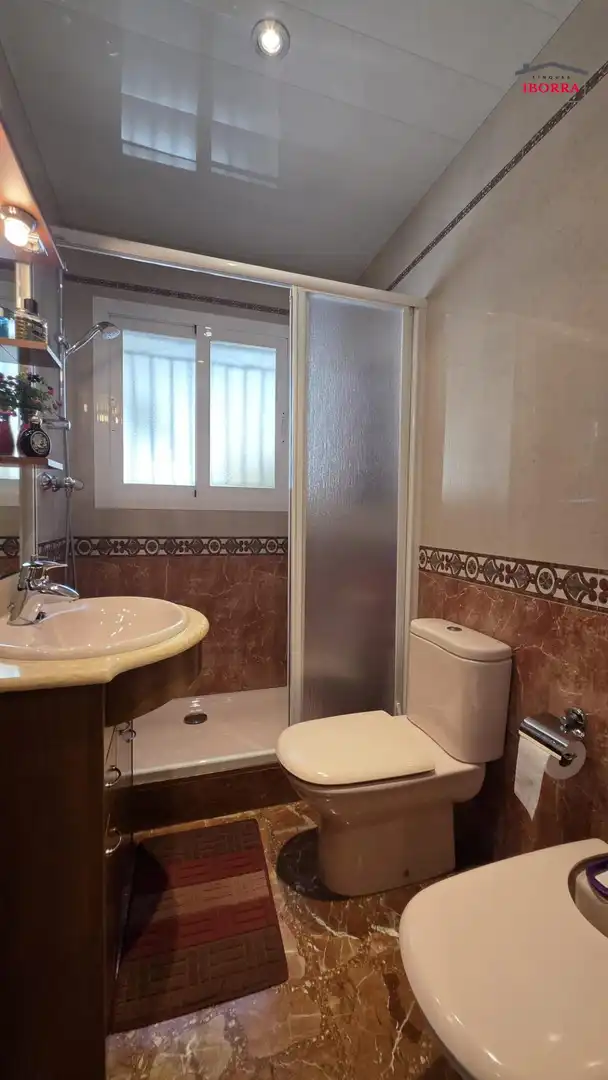 Bany de Casa o xalet en venda en Tordera amb Jardí privat